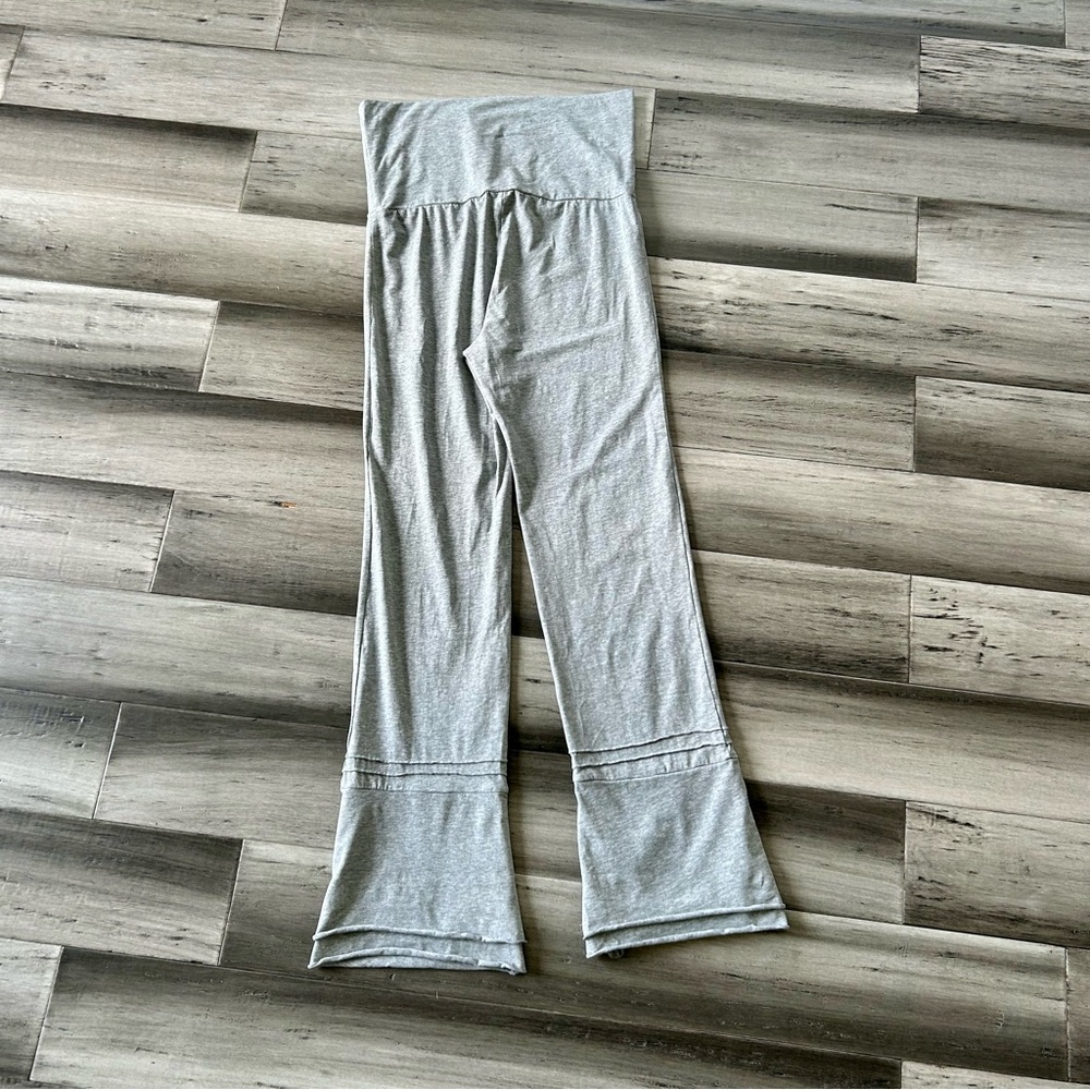 💸 5/20 Matilda Jane Heather Gray Stretch Flare Leg Yoga Pants - Picture 2 of 8